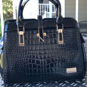 Clothworks Satchel Black